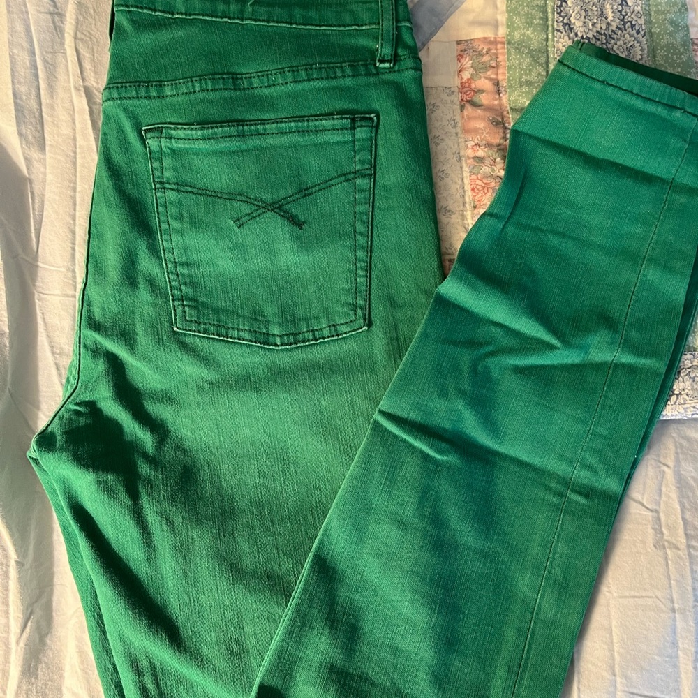 Vibrant Green Jeans, Size 6, Great condition!
